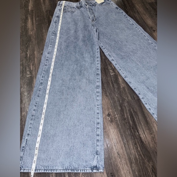 Universal Thread Light Blue Flare Jeans - Picture 5 of 10